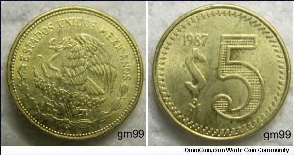 Brass,17mm. Subject: Quetzalcoatl. Obverse: National arms, eagle left. Reverse: Date and Value NOTE: circulation coinage.5 Pesos