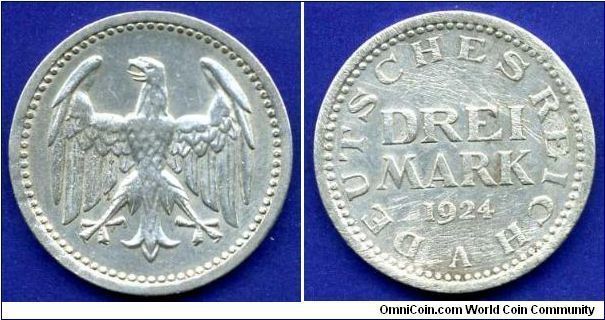 3 mark.
Weimar's republic.
'A'- Berlin mint.
Mintage 24,386,000 units.


Ag500f. 15,0gr.