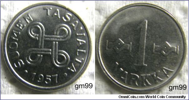 1 Markka (Nickel-Plated Iron) : 1953-1962
Obverse: Four circles made of a single interlooping ribbon,
 SUOMEN TASAVALTA date.
Reverse: Value- 1 MARKKA