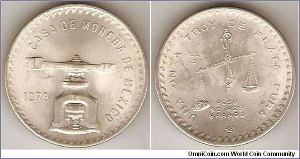 Una onza troy de plata pura
33.625 gram
0.925 silver