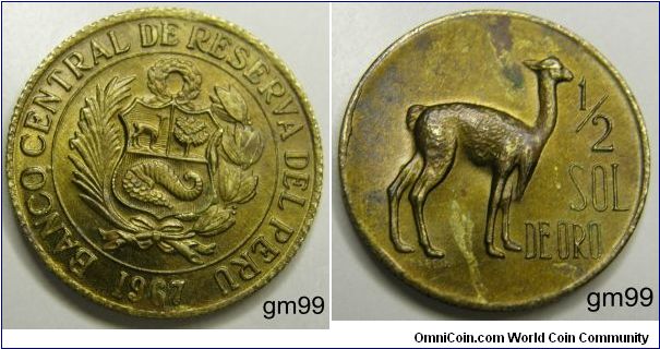 1/2 Sol Deoro,Obverse: Wreath over arms with stalks on either side,
BANCO CENTRAL DE RESERVA DEL PERU date