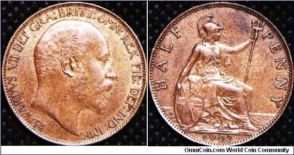 King Edward VII, Half Penny, 1902. Bronze, 25.5mm. Mintage: 13,673,000 units.
AU. [SOLD]