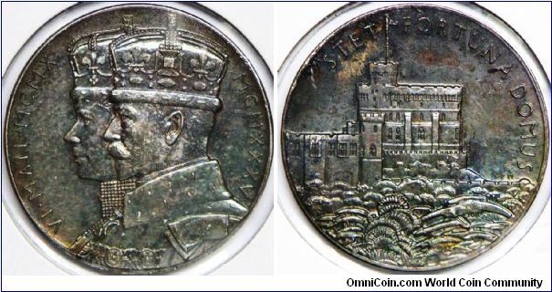 George V, United Kingdom, Official Silver Medal, 1935. Designer: Percy Metcalfe. Subject: Silver Jubilee. Obverse: Conjoined crowned busts of King and Queen Mary left, Reverse: the Windsor Castle's Round Tower. Silver, Toned, UNC.