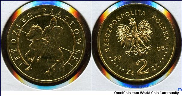 2 Zloty 
History of the Polish Cavelry
Piast Horseman
Image of an armoured mounted sergeant armed with a spear, a sword and a shield.
A inscription the Piast Horseman
Eagle, value & date
