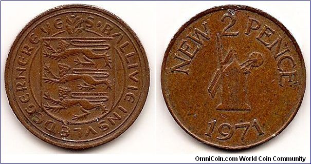 2 New pence
KM#22
7.1000 g., Bronze, 25.9 mm. Ruler: Elizabeth II Obv: Arms Rev: Windmill from Sark