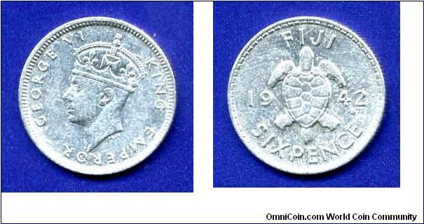 6 pence.
George VI (1936-1952).
'S'- San-Francisco mint.
Mintage 40,000 units.


Ag900f. 2,82gr.