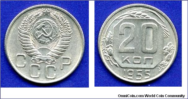 20 kopeks.
USSR.
15 turns of the tape on the arms.


Cu-Ni.