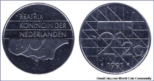 Netherlands, 2 1/2 gulden, 1991, Ni, 29mm, 10g, Queen Beatrix.                                                                                                                                                                                                                                                                                                                                                                                                                                                      