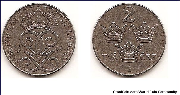 2 Ore
KM#811
3.5000 g., Iron, 21 mm. Ruler: Gustaf V Obv: Crowned monogram divides date Rev: Value and crowns Note: World War II issues.