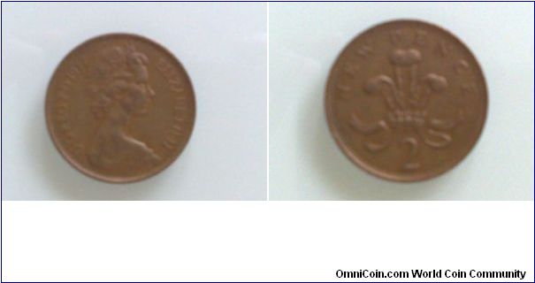2 NEW PENCE
