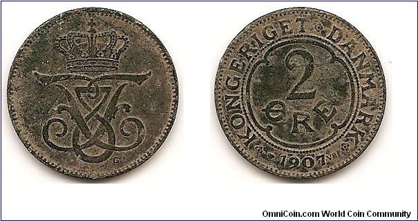 2 Ore
KM#805
4.0000 g., Bronze Ruler: Frederik VIII Obv: Crowned F8F monogram, initials GJ at lower right Rev: Denomination within circle, date and initials VBP below