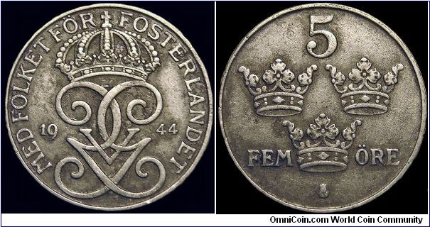 Sweden - 5 Öre - 1944 - Weight 6,94 gr - Iron - Size 27,13 mm - Regent / Gustav V (1907-50) - Mintmaster / A. Grabe - Mintage 4 561 980 - Minted in Stockholm / Sweden - Note : World War II issues - Edge : Plain - Reference KM# 812 (1942-50)