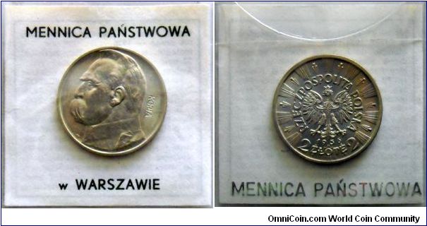 2 zlote.
1936, Jozef Pilsudski. Copy coin. Struck in Warsaw Mint in 1988. Commemorative of 70 years of Independent Poland.
Ag750, Weight 4,4g. Diameter 22mm. Mintage 10.000 units.