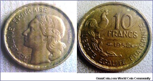 Rooster 10 Francs Brass 1952
20mm diameter