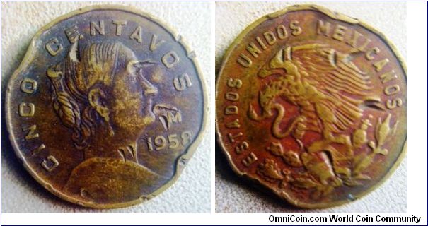 Mexico 5 Centavos
Battered brass coin
20.5mm diameter