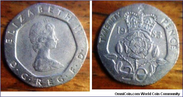 Nice looking grey toned 20 Pence UK coin
21.4mm diameter
