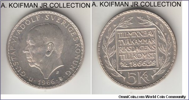 KM-839, 1966 Sweden 5 kronor; silver, ornamented edge; Gustaf VI, 100 years of the Constitution Reform commemorative, nice proof like looking uncirculated.