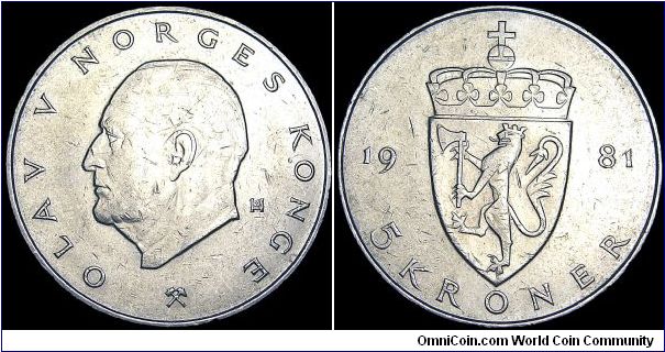 Norway - 5 Kroner - 1981 - Weight 11,5 gr - Copper / Nickel - Size 29,5 mm - Regent / Olav V - Mintage 1 101 800 - Edge : Special - Reference KM# 420 (1974-88)