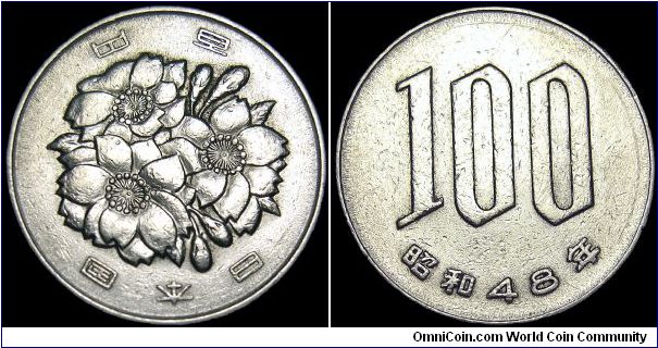 Japan - 100 Yen - Yr. 48 / 1973 - Weight 4,2 gr - Copper / Nickel - Size 22,5 mm - Ruler / Hirohito (Showa) (1926-89) - Obverse / Cherry blossom - Mintage 680 000 000 - Edge : Reeded - Reference KM# 82 (1967-88)