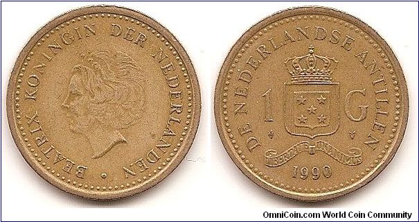 1 Gulden
KM#37
6.0000 g., Aureate Steel Ruler: Beatrix Obv: Head left Rev: Crowned shield divides value above date and ribbon, GOD*ZIJ*MET*ONS*