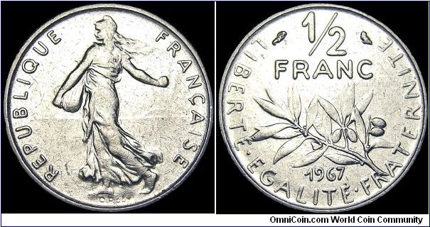 France - 1/2 Franc - 1967 - Weight 4,5 gr - Nickel - Size 19,5 mm - President / Charles De Gaulle (1959-69) - Obverse / The seed sower - Designer / Louis Oscar Roty - Mintage 28 394 000 - Edge : Reeded - Reference KM# 931.1 (1965-2000)
