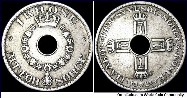 Norway - 1 Krone - 1925 - Weight 7,0 gr - Copper/Nickel - Size 25 mm - Alignment / Medal (0°) - Ruler / Haakon VII (1905-57) - Mint mark / Crossed hammers = Kongsberg - Edge : Plain - Mintage 8 686 000 - Reference KM# 385 (1925-51) 