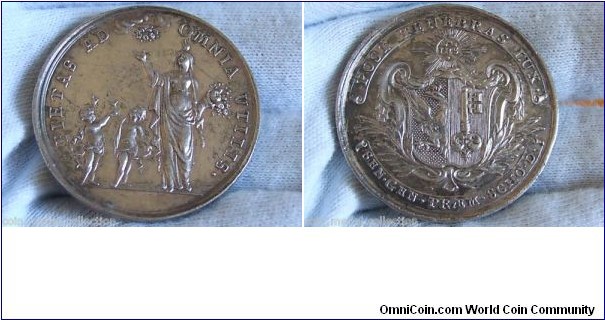 SWISS Geneve 1780-1789 o.j. POST TENEBRAS LUX. PIETAS AD OMNIA UTILIS by P. Robin. Silver 43 MM

