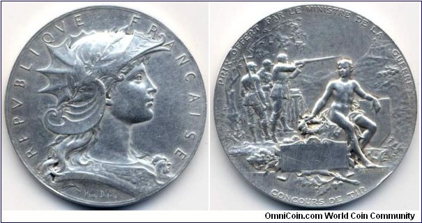 France o.j. Shooting Medal Concours de Tir Offset par Le Ministre Medal engraved by Henri Dubois. Silver 50 MM. 68 Gm.