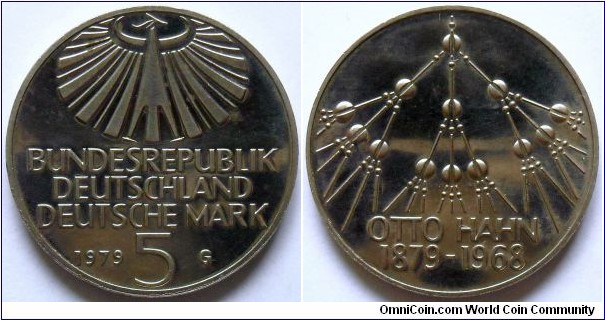 5 mark.
1979, Otto Hahn (1879-1968)
Nuclear fission.