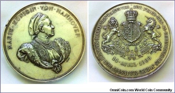 1898 German Hannover Marie of Sachsen-Altenburg Medal engraved by Hofkammer Jauner, Silver 56MM/ 78.4 gm. Obv: Marie of Saxe-Altenburg. Bust to right. Rev:: Coat of arms of lion and unicorn kept. Border: Amtspunze and WP. 

