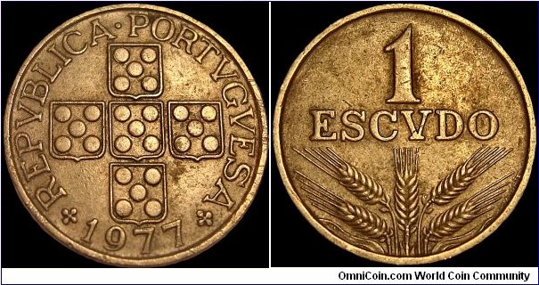 Portugal - 1 Escudo - 1977 - Weight 8,0 gr - Bronze - Size 26 mm - Thickness 2,03 mm - Alignment Coin (180°) - Edge . Smooth - Mintage 6 218 000 - Reference KM# 597 (1969-79)